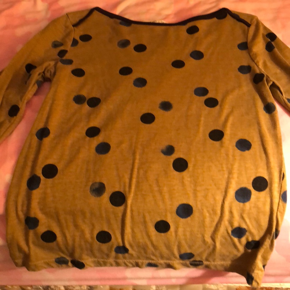 Old navy shirt